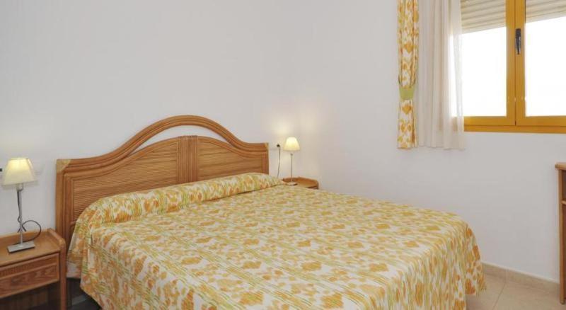 Apartamentos Ambar Beach Unitursa Calpe Habitación foto